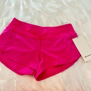 Lulu Lemon Sonic pink Speed Up LR shorts 2.5 in size 4